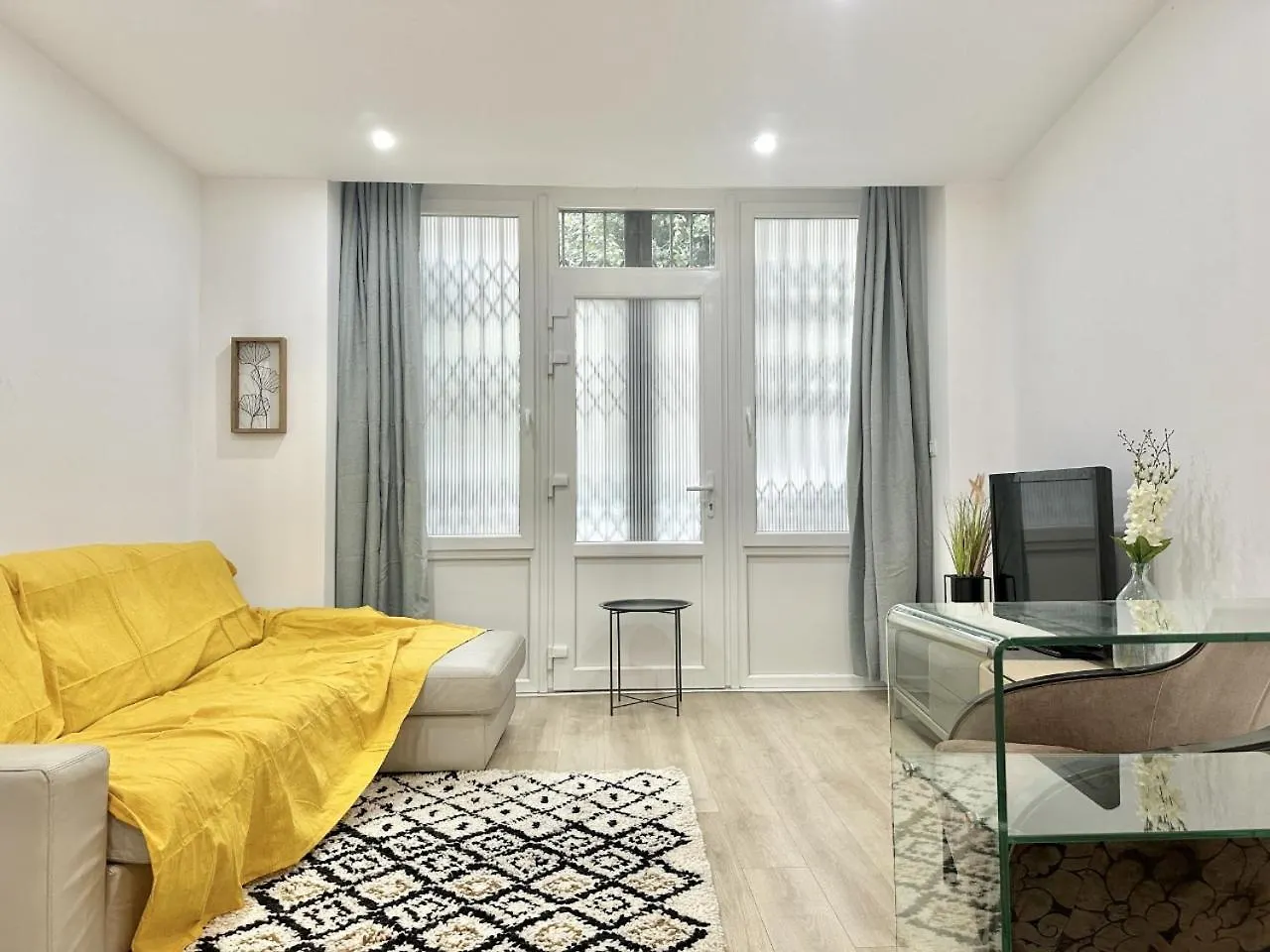 Modern Comfort In Paris 15Th District In Lakanal Διαμέρισμα Γαλλία